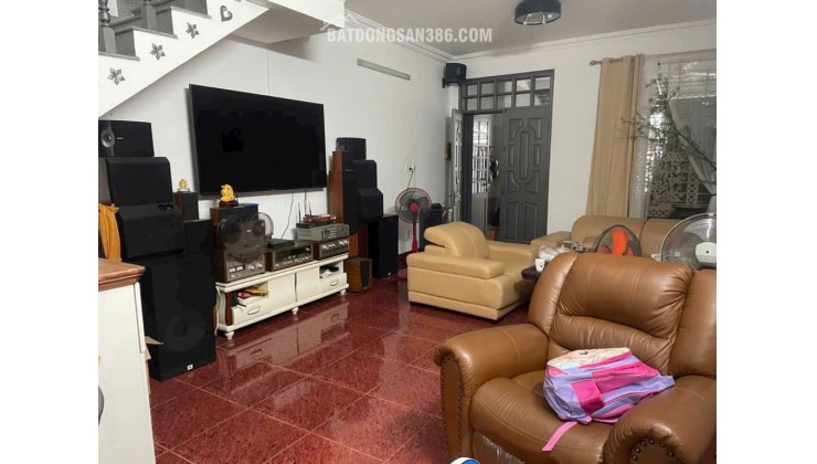 Bán nhà ngay khu Global City 4.5m x 20m, công nhận đủ nhỉnh 10 tỷ
